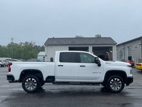 Used 2024 Chevrolet Silverado 2500 Custom w/ Custom Value Package AWD/4WD image 10