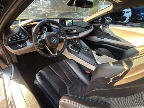 Used 2019 BMW i8 Coupe AWD/4WD image 13