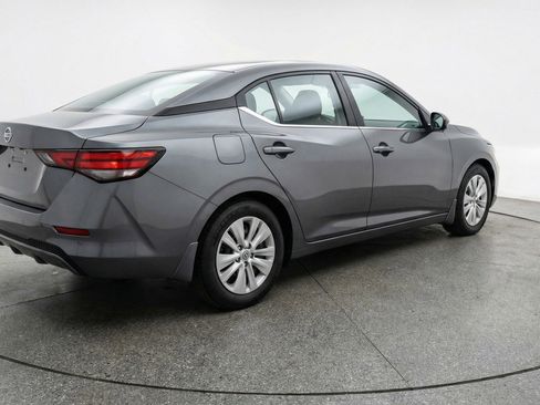 Used 2025 Nissan Sentra S image 9