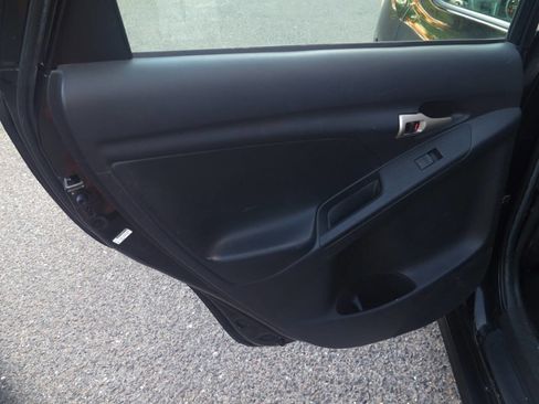 Used 2009 Toyota Matrix FWD image 20