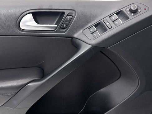 Used 2017 Volkswagen Tiguan Wolfsburg Edition FWD image 24