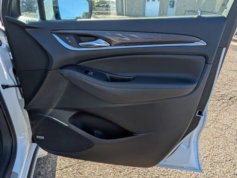 Used 2024 Buick Enclave Avenir w/ Avenir Technology Package AWD/4WD image 21