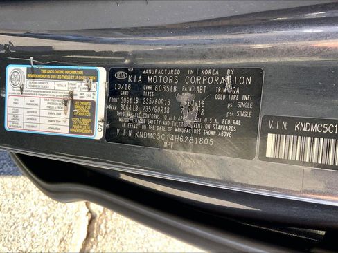 Used 2017 Kia Sedona EX image 29