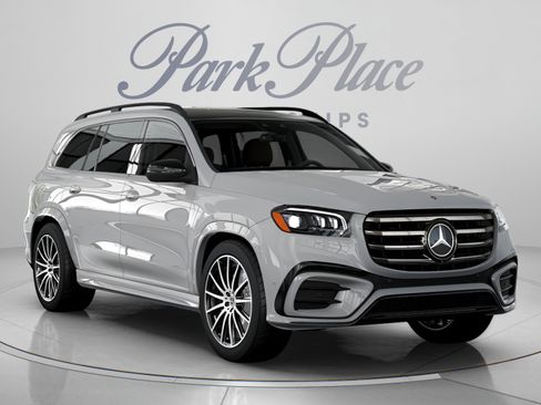 Used 2026 Mercedes-Benz GLS 450 4MATIC image 33