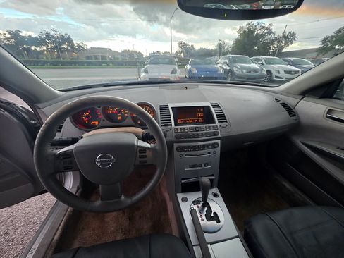 Used 2005 Nissan Maxima 3.5 SE w/ (S03) Driver Preferred Pkg FWD image 11
