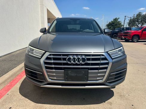 Used 2019 Audi Q5 2.0T Premium w/ Convenience Package AWD/4WD image 2
