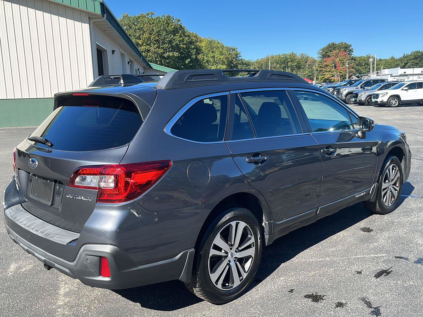 Used 2019 Subaru Outback 2.5i Limited AWD/4WD image 5