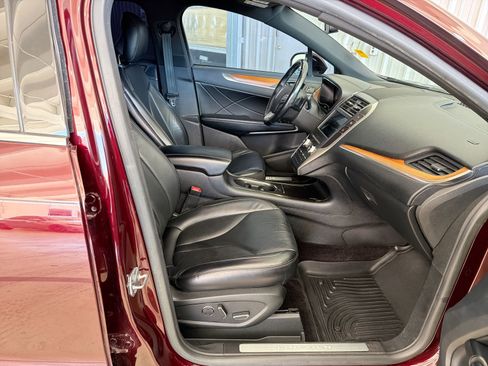 Used 2018 Lincoln MKC Select w/ Select Plus Package FWD image 27
