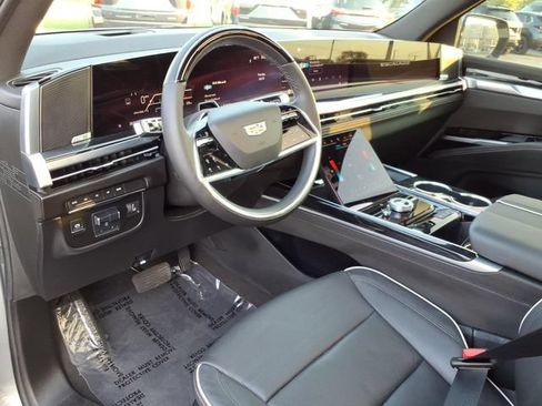Certified 2025 Cadillac Escalade Sport AWD/4WD image 3