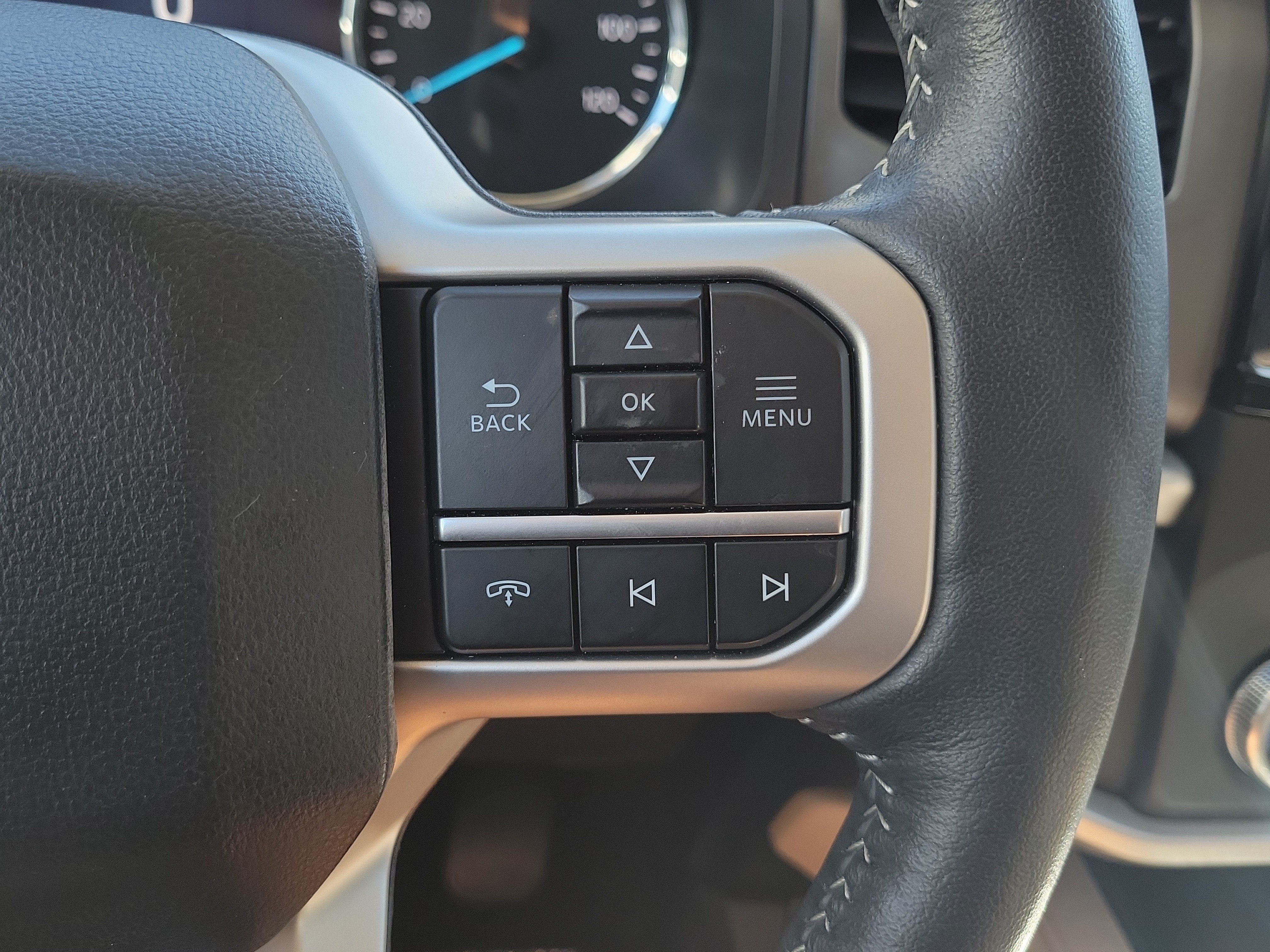 Certified 2024 Ford Expedition XLT RWD image 24