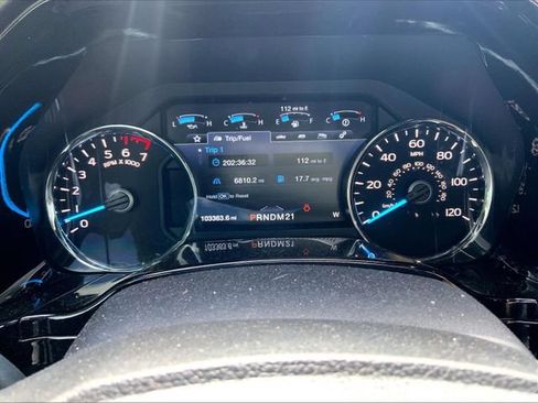 Used 2017 Ford F150 Lariat w/ Equipment Group 502A Luxury AWD/4WD image 20