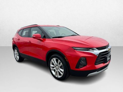 Used 2020 Chevrolet Blazer LT w/ Sound & Technology Package FWD image 3
