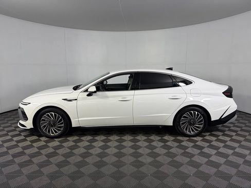 Used 2025 Hyundai Sonata SEL FWD image 11