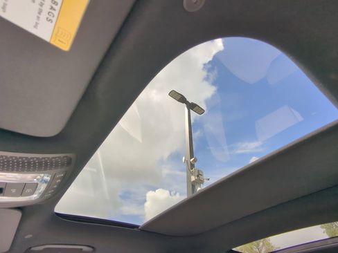 Certified 2025 Mercedes-Benz GLA 250 image 15