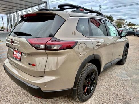 New 2026 Nissan Rogue SV AWD/4WD image 7