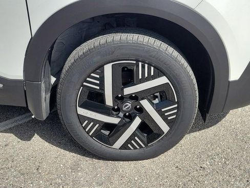 Certified 2026 Nissan Kicks SV FWD image 8