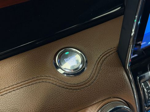 Used 2023 Lincoln Navigator Reserve AWD/4WD image 15