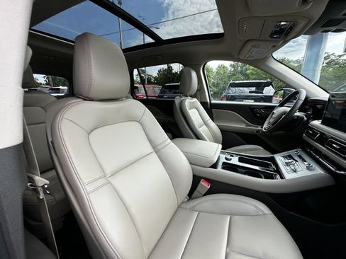 Certified 2023 Lincoln Aviator AWD w/ Premium Package image 35