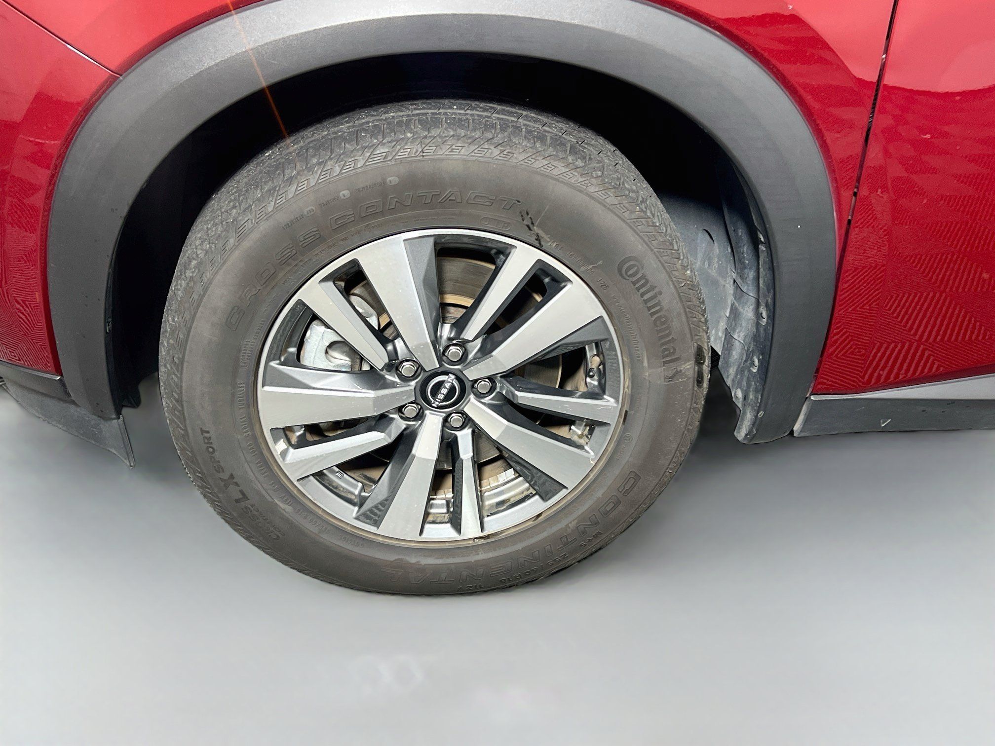 Used 2025 Nissan Pathfinder SL FWD image 13