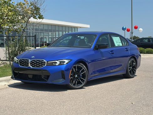 New 2025 BMW M340i w/ Premium Package image 2