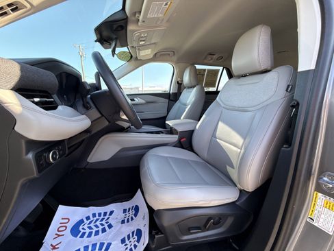 Used 2025 Ford Explorer Active w/ Active Comfort Package image 9