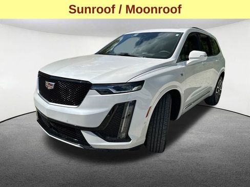 Used 2022 Cadillac XT6 Sport w/ Technology Package AWD/4WD image 5