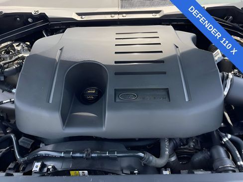 Used 2024 Land Rover Defender 110 X AWD/4WD image 33