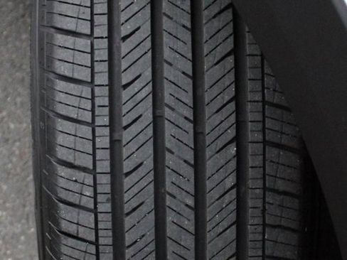 Used 2024 Chevrolet Trax RS w/ Driver Confidence Package image 14