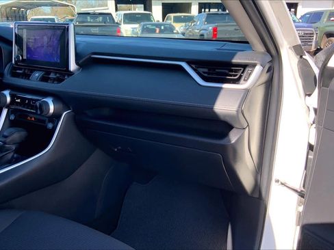 Used 2024 Toyota RAV4 LE image 17