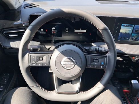 New 2025 Nissan Kicks SR image 15