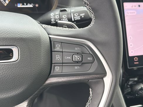 New 2025 Jeep Grand Cherokee Limited image 27