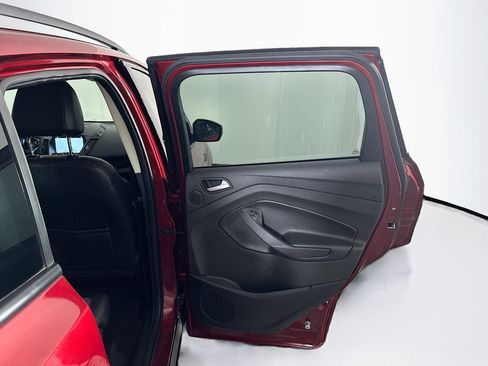 Used 2017 Ford Escape Titanium image 32