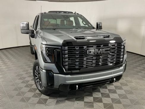 Used 2026 GMC Sierra 2500 Denali Ultimate w/ Snow Plow Prep/Camper Package AWD/4WD image 10