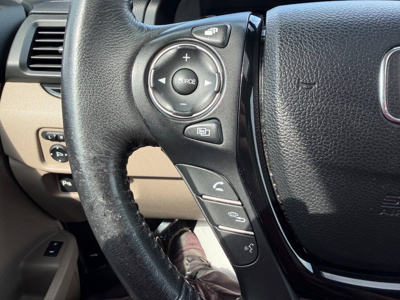 Used 2016 Honda Pilot Touring image 20