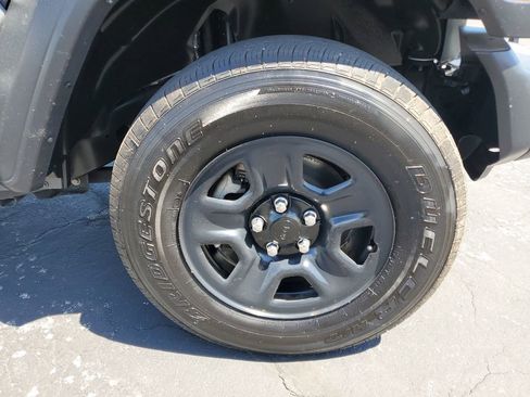 Used 2019 Jeep Wrangler Unlimited Sport AWD/4WD image 36