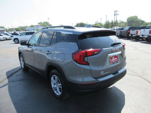 Used 2020 GMC Terrain SLE w/ Driver Convenience Package FWD image 8