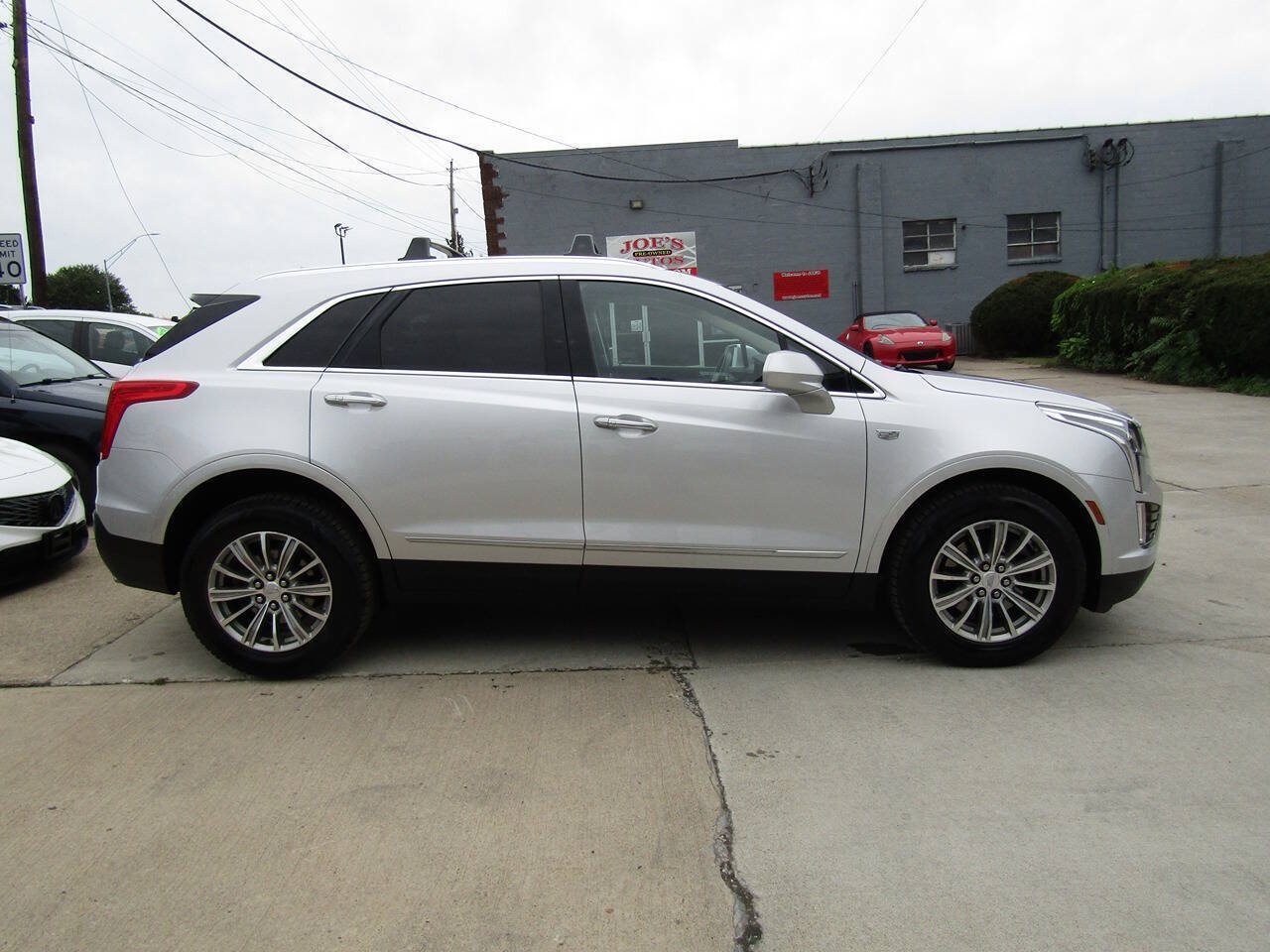 Used 2017 Cadillac XT5 Luxury AWD/4WD image 6