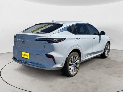Used 2025 Buick Envista Avenir FWD image 5