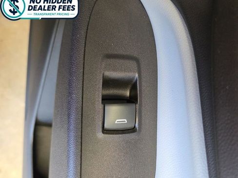 Used 2018 Chevrolet Equinox LS FWD image 22