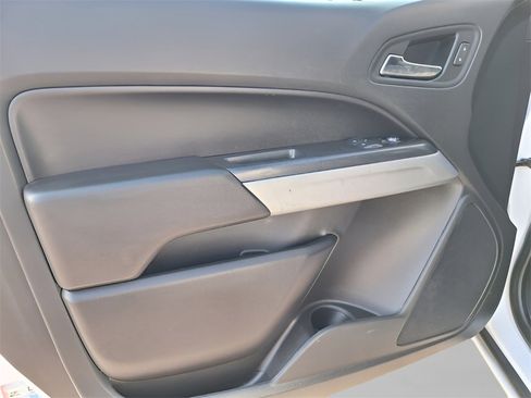 Used 2021 Chevrolet Colorado LT w/ Fleet Safety Package image 32