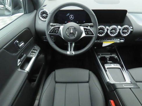 Certified 2025 Mercedes-Benz GLA 250 GLA 250 image 10