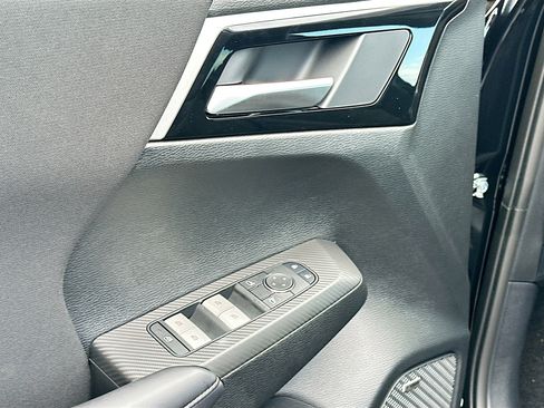 New 2026 Mitsubishi Outlander ES image 13