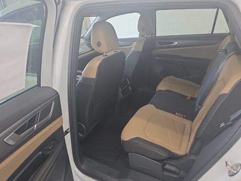 New 2026 Volkswagen Atlas Cross Sport SE AWD/4WD image 17