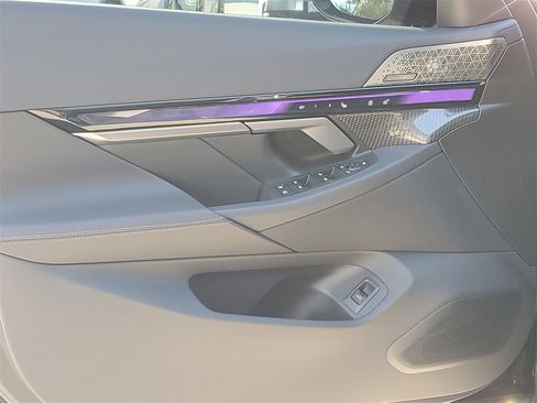 Used 2025 BMW M5 Base w/ Executive Package image 26