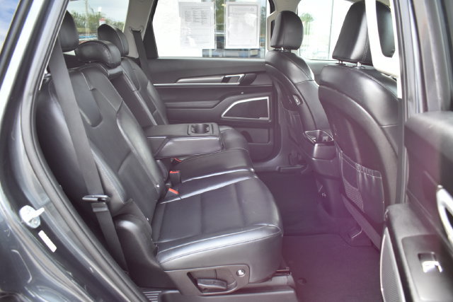 Used 2020 Kia Telluride LX FWD image 37