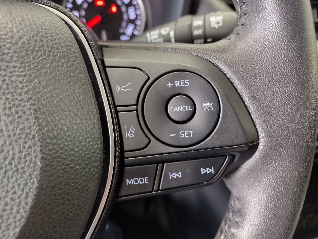 Used 2022 Toyota RAV4 XLE w/ XLE Grade Weather Package AWD/4WD image 24