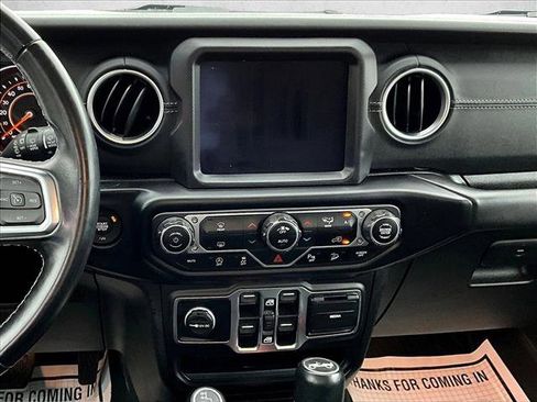 Used 2020 Jeep Wrangler Unlimited Sahara image 8