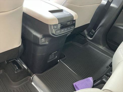 Certified 2025 Toyota Grand Highlander AWD Hybrid image 36