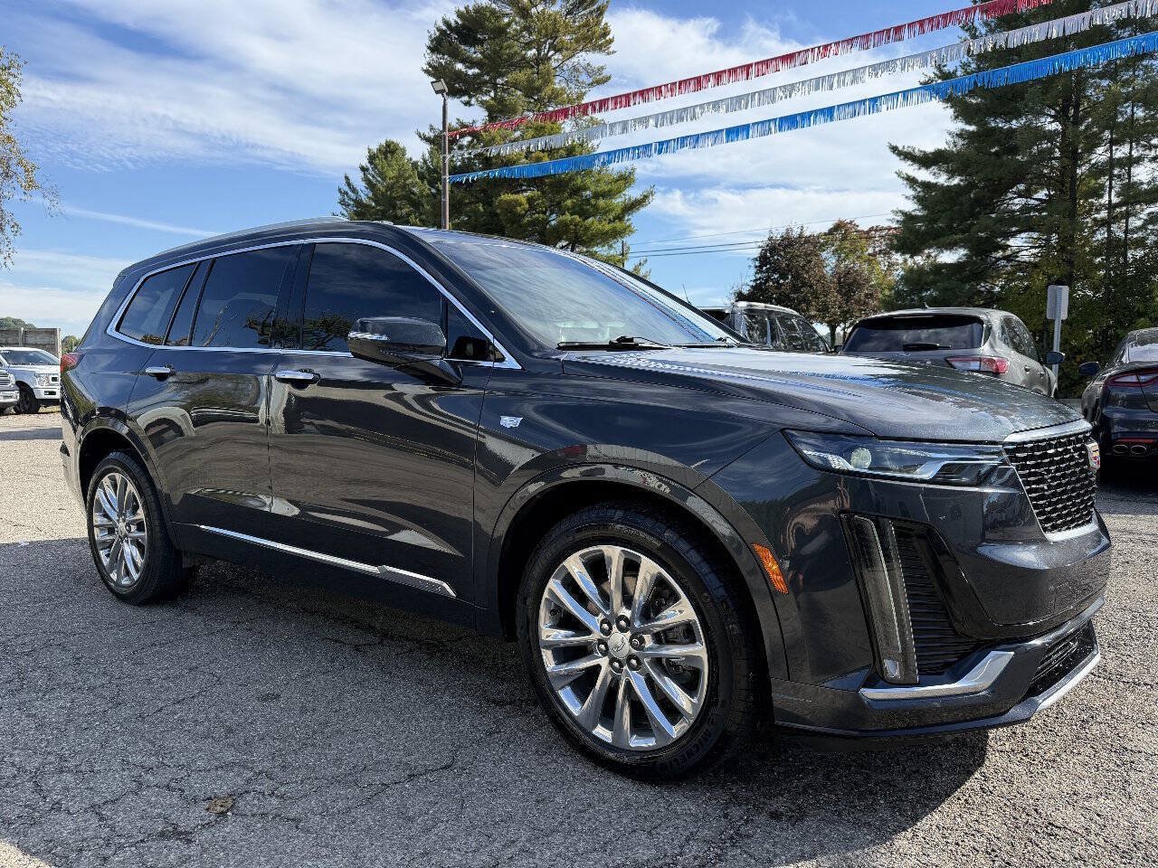 Used 2022 Cadillac XT6 Premium Luxury AWD/4WD image 7