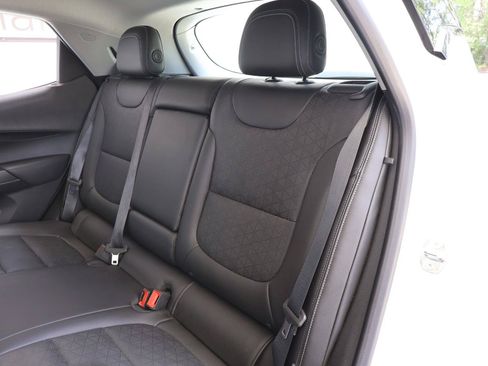 Used 2022 Chevrolet Bolt LT w/ Infotainment Package FWD image 22